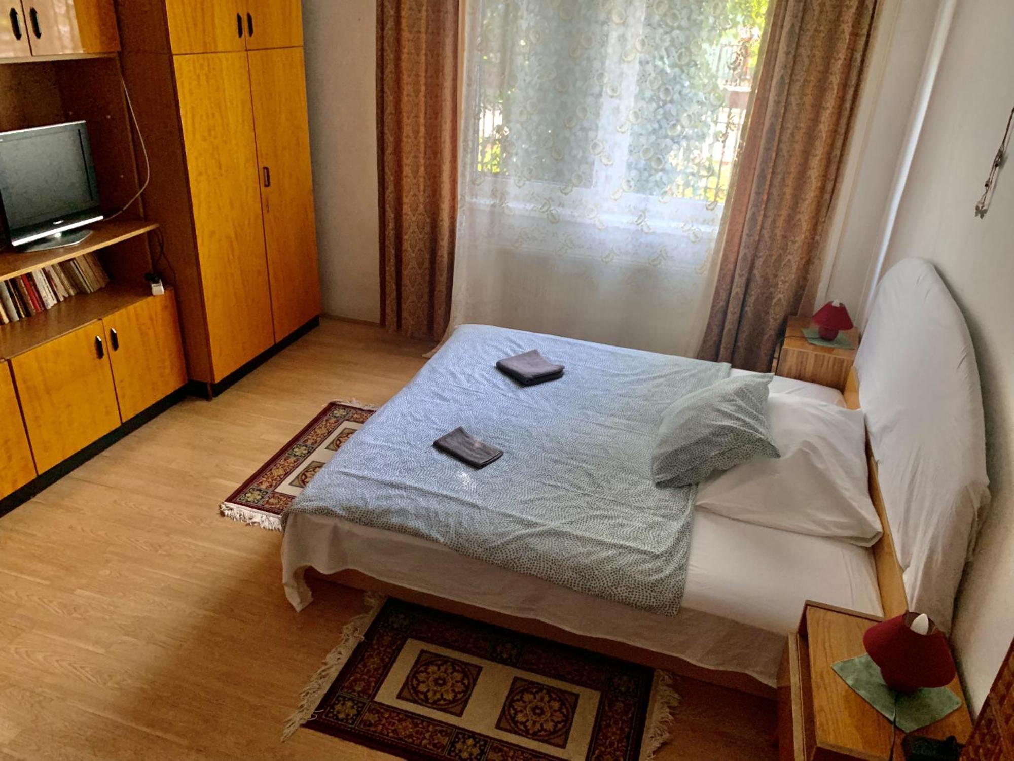 Grany'S Retro Guesthouse Near Budapest Airport Vecses Bagian luar foto
